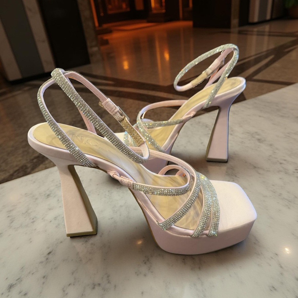 INC International Concepts NWT Sz 6 Pink Blush Rhinestone Strappy Heels (SH095)